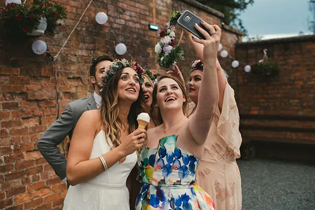 Ai là người bạn phải mời đến đám cưới của mình?