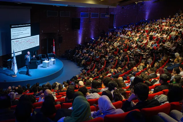 Sử dụng app quản lý tài chính: Tạo nền tảng cho sự thành công tài chính