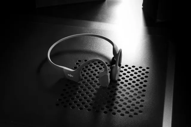 3 mẫu tai nghe bluetooth cho người chạy bộ