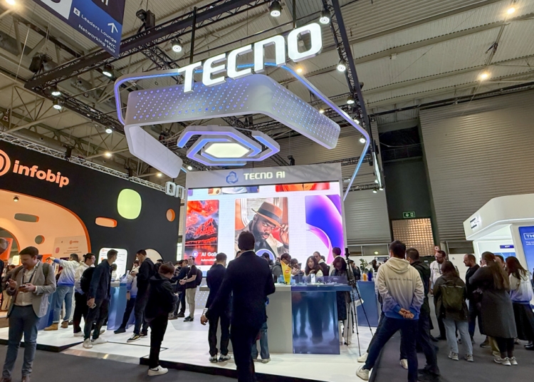 Gian booth TECNO tại MWC 2026 trưng bày ATOM Edition và MODA Edition