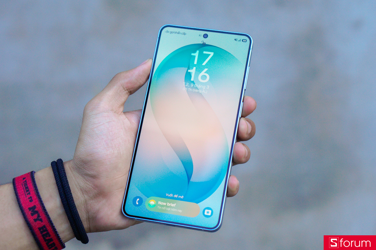 Samsung Galaxy S26 Plus - giao diện One UI 8.5 trên màn hình