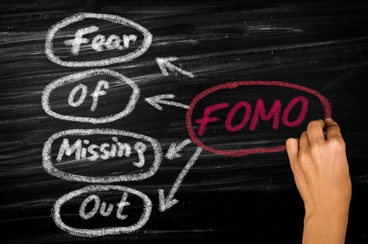 Minh họa khái niệm FOMO sợ bỏ lỡ cơ hội trong giao dịch chứng khoán - nguồn từ Zalopay