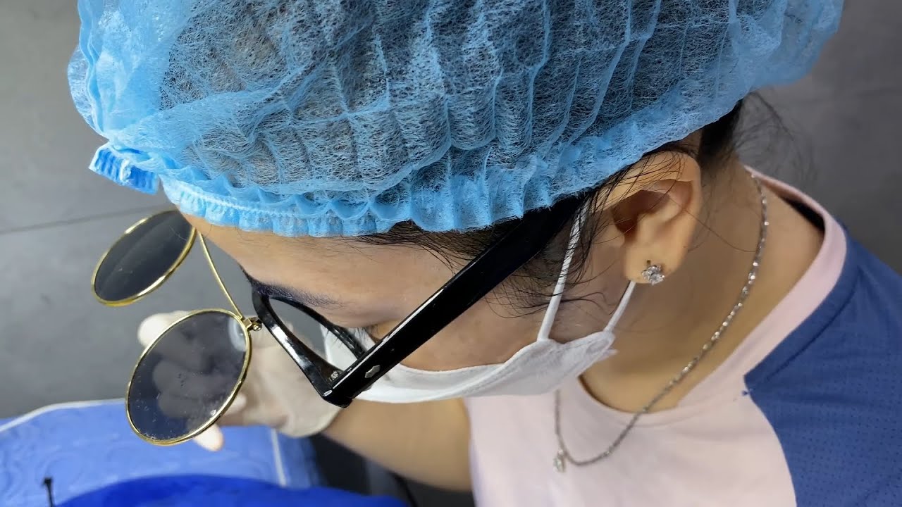 Sữa rửa mặt và cách làm sạch lỗ chân lông đúng cách