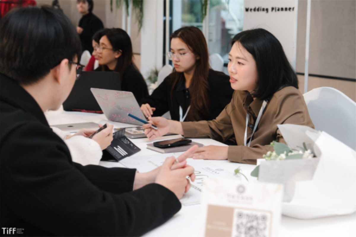 Quy trình tư vấn, báo giá và ký hợp đồng với cặp đôi - nguồn từ tiff