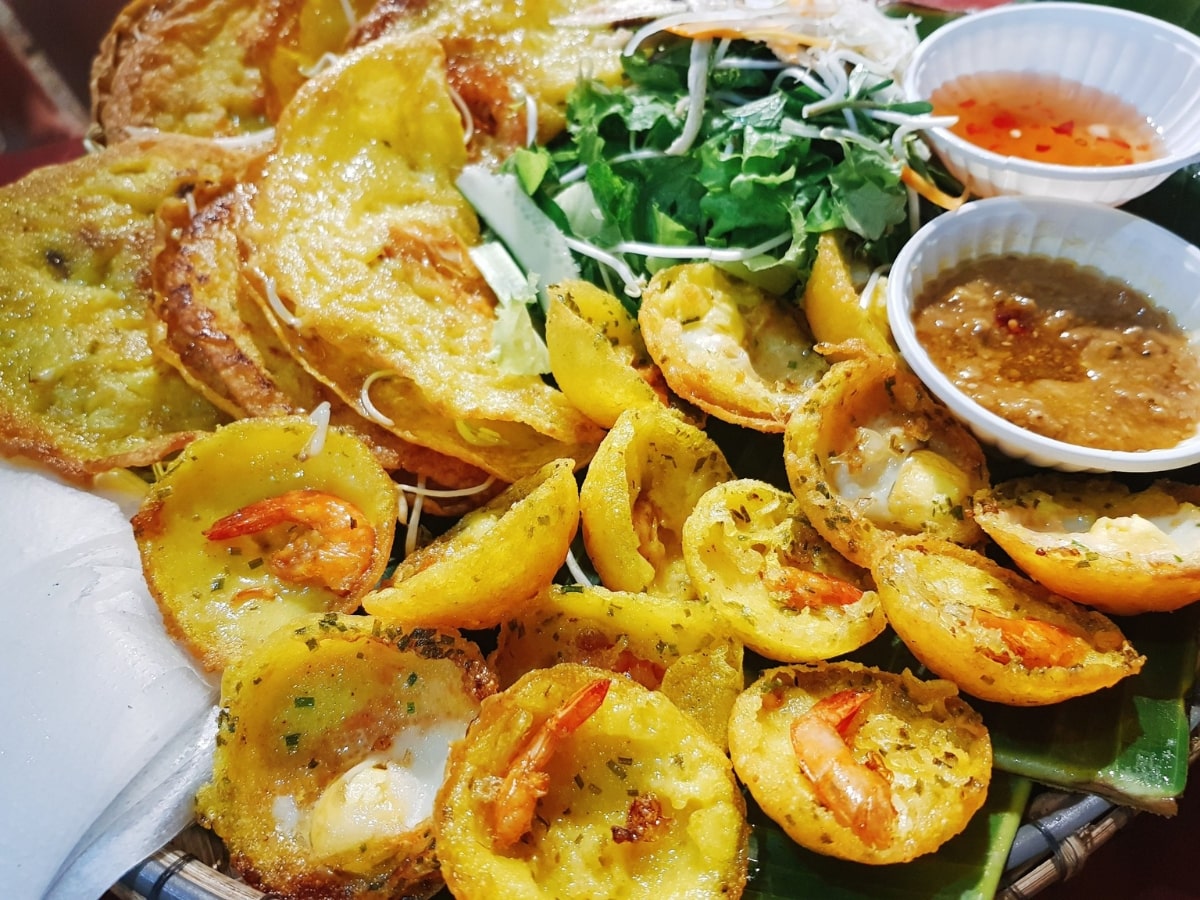 Món ăn vặt dân giã này được biết đến như một ẩm thực đặc sắc không thể bỏ qua khi đến Đà Nẵng