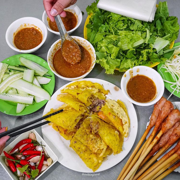 Bánh xèo bà Dưỡng (có cả nem lụi)