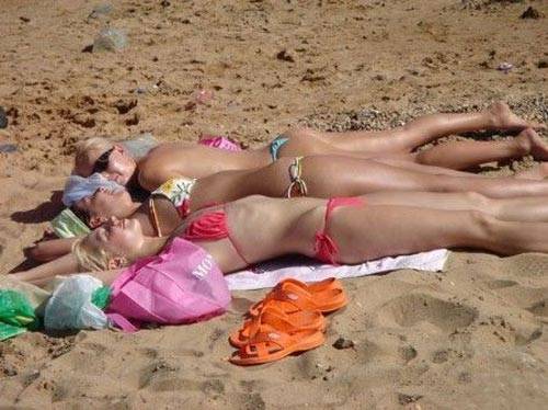 Bãi biển Clifton ở Nam Phi với những ngọn đồi dốc bao quanh