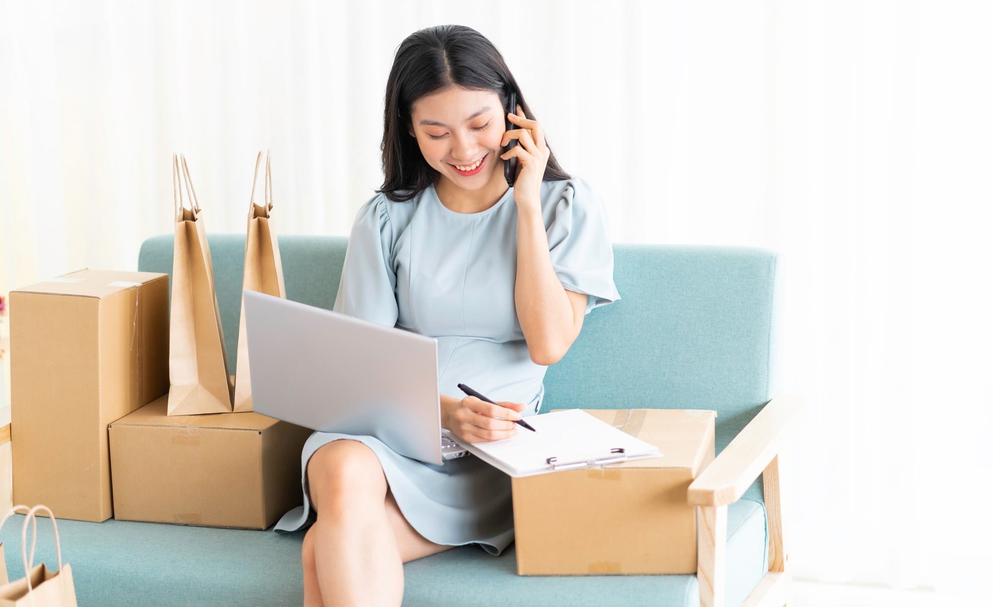 Biểu đồ minh họa chi phí thu hút khách hàng trong ngành tài chính