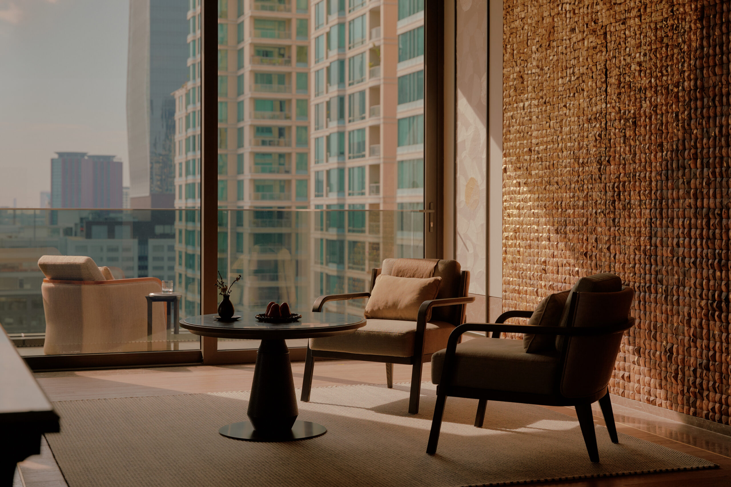 Aman Suite với tầm nhìn hướng ra công viên Nai Lert lịch sử