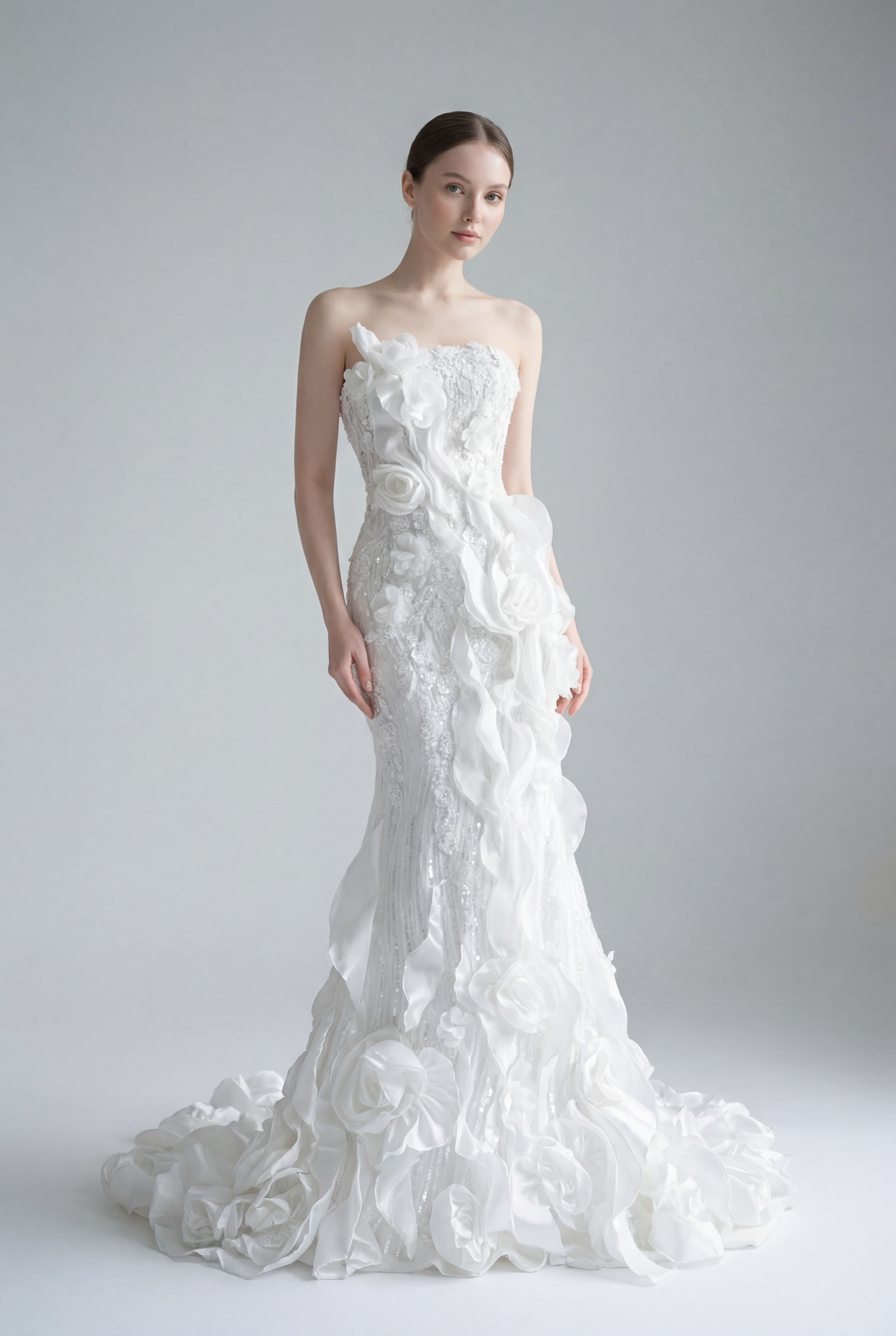 Váy cưới hoa nổi 3D lãng mạn và nữ tính - nguồn từ tonywedding