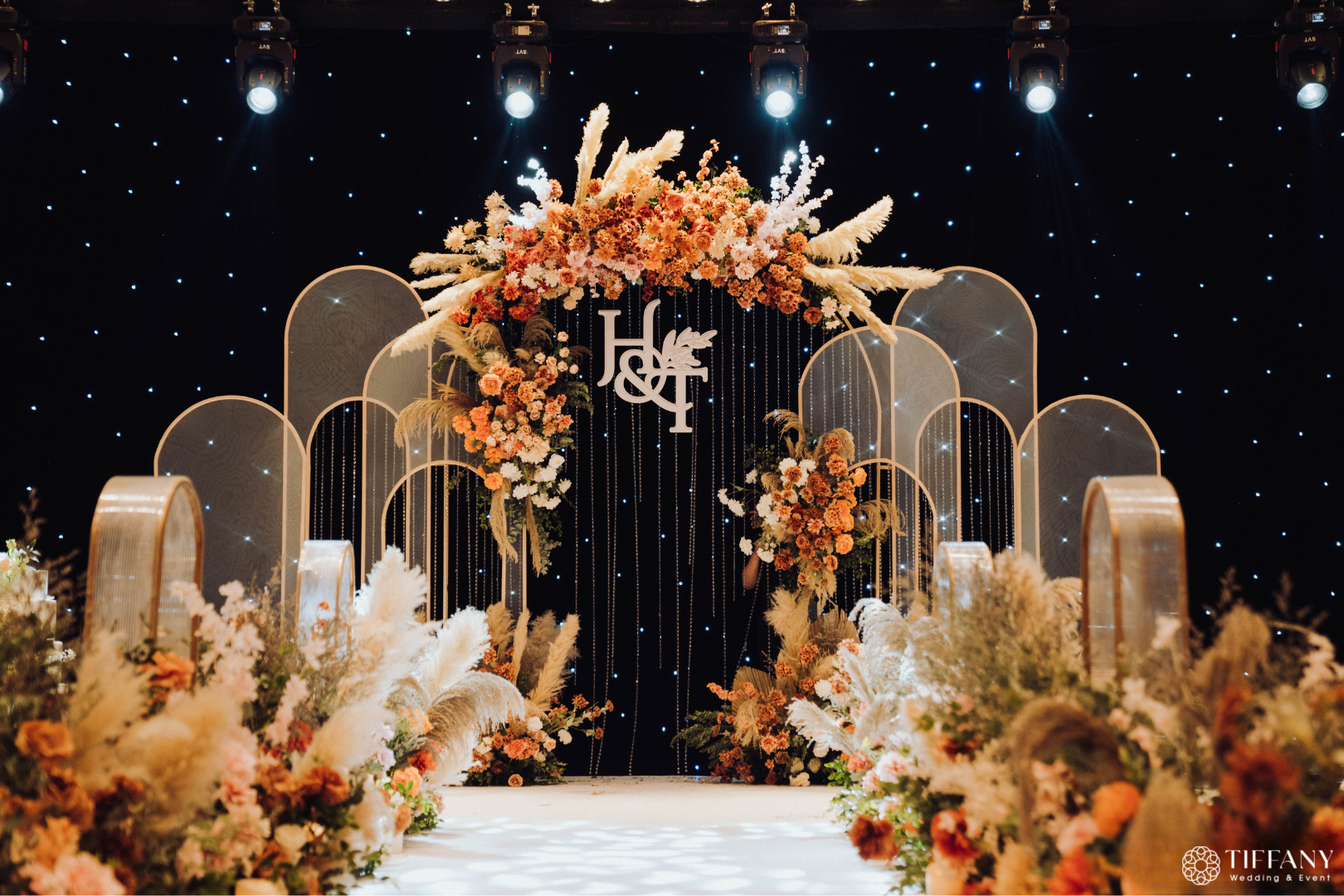 Phong cách Modern Wedding thanh lịch và hiện đại