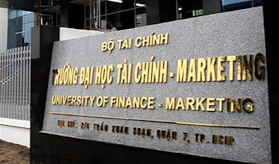 Ví dụ chiến lược nội dung giáo dục khách hàng với bài blog và video hướng dẫn