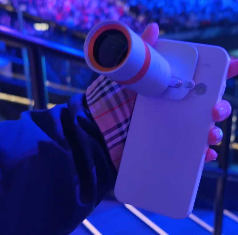 Ống kính Hasselblad rời gắn trên OPPO Find X9s Pro