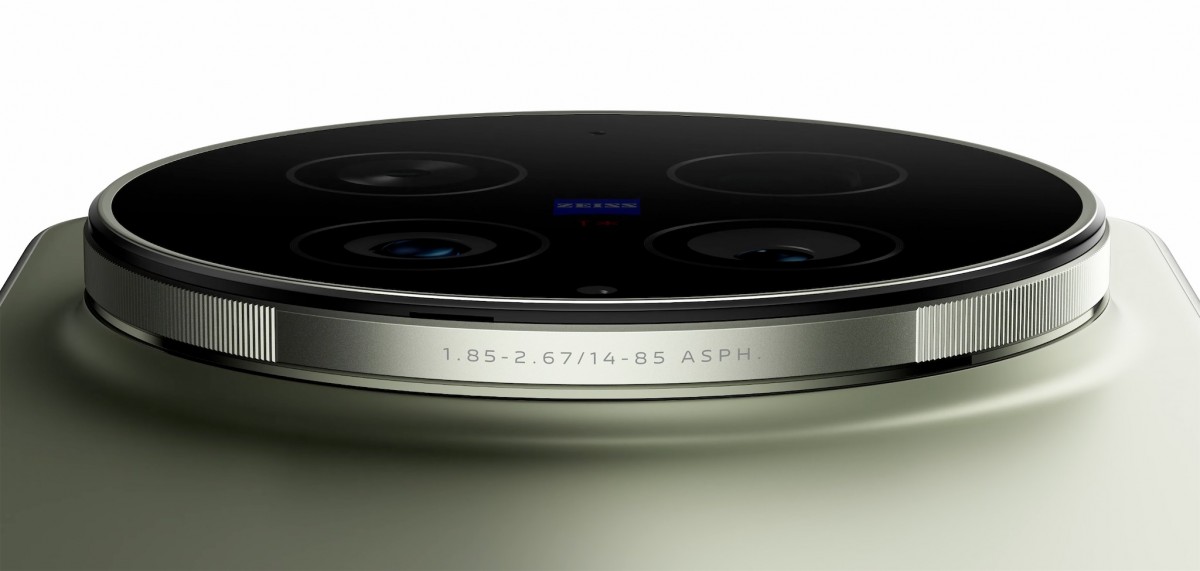 Cụm camera tele 85mm với ổn định hình ảnh OIS Gimbal 3 độ trên vivo X300 Ultra