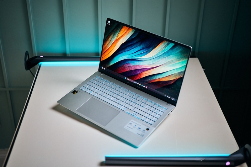 ASUS VivoBook S 15 thời lượng pin 18 tiếng