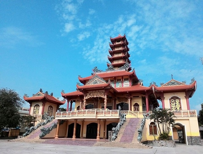 Chùa Thien Hung Pagoda, một công trình tôn giáo nổi bật ở Quy Nhơn